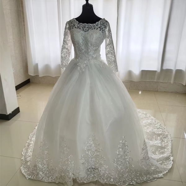 Vestido de Novia Elegante con Encaje y Manga Larga - Imagen 4