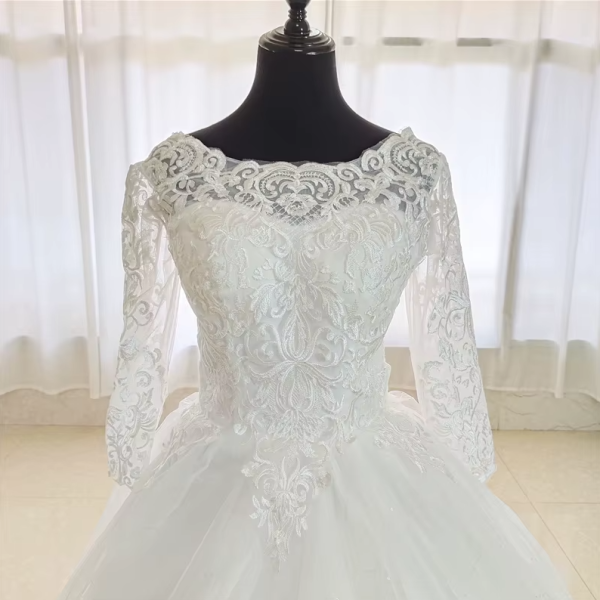 Vestido de Novia Elegante con Encaje y Manga Larga