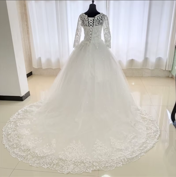 Vestido de Novia Elegante con Encaje y Manga Larga - Imagen 3